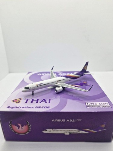 Phoenix 400 thai airways - thai,