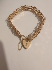 9ct Gate Bracelet With padlock