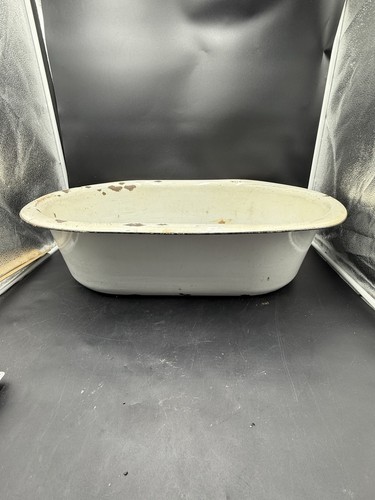 Vintage oval enamel - wear, wash