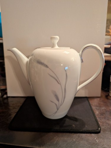 Johann haviland tea - pot, silver