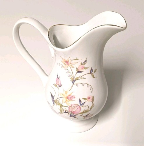 Royal winton jug staffordshire - winton,