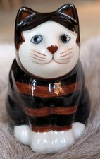 Quail cat collectible
