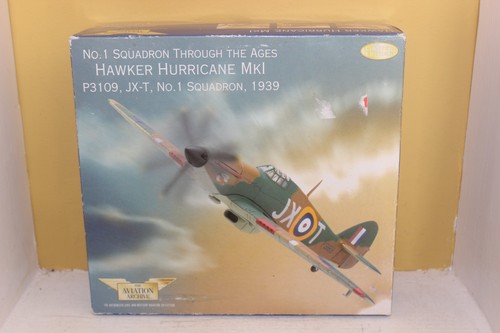 Corgi aa32012 hawker hurricane - corgi,