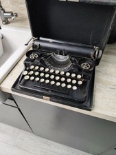 Vintage Underwood Portable Typewriter with Case – Untested, Buy As Seen