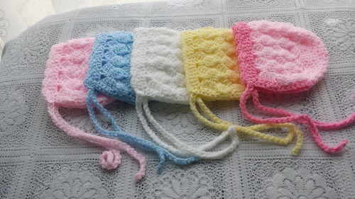 Baby bonnets slanting - bonnets, in