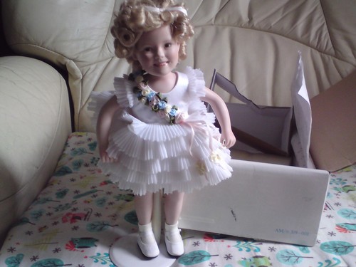 Danbury mint shirley temple - danbury,