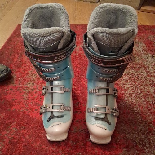 Fisher ski boots size - ,