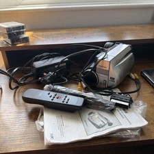 HITACHI VM-E563LE 8mm Video