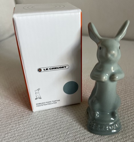 Stoneware pie bunny vent le - bunny,