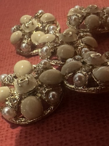 Vintage chanel buttons cream - buttons,
