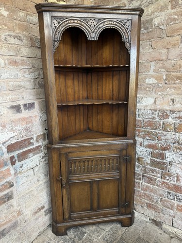 Titchmarsh goodwin carved - &,