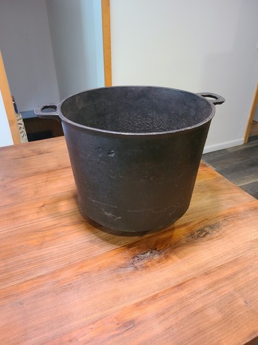 Antique cast iron - cast, huge