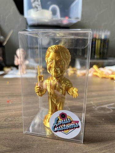 Yuppie del boy figurine only - yuppie,