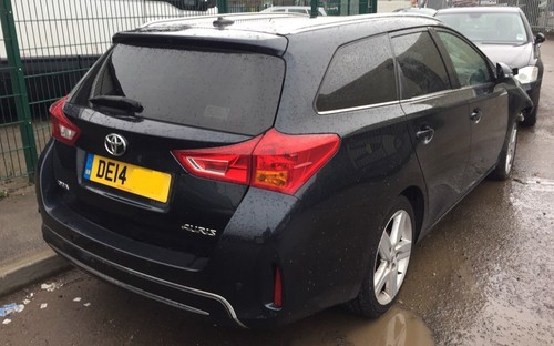 Toyota auris estate black - auris, 2013