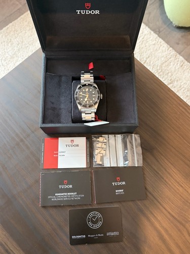 Pre owned tudor black - pre-owned,