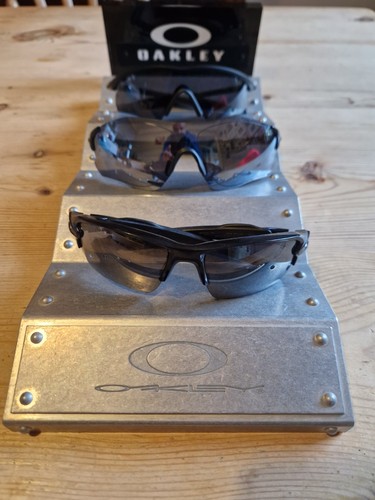 Oakley metal alloy sunglasses
