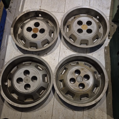 Triumph tr7 hub - wheel, trim