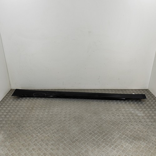 Bmw g30 left side plastic - 5,