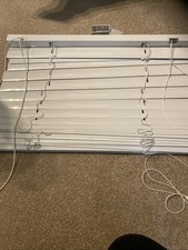 White Venetian Blind , Metal