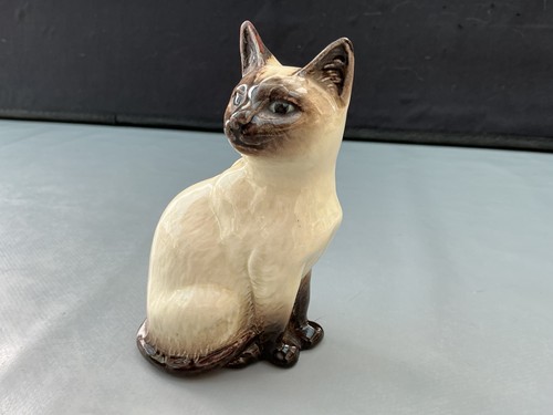 Beswick seated siamese - beswick,