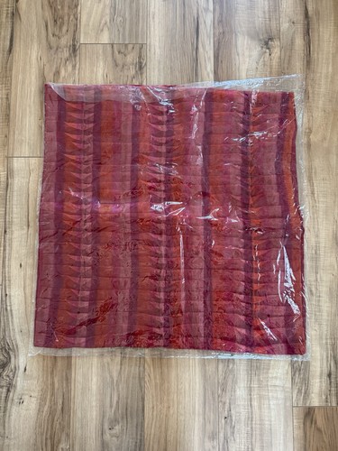 Luxurious satin cushion - luxurious, cover