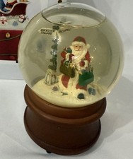 Vintage Musical Santa Snow Globe London England Signpost Oxford St Piccadilly