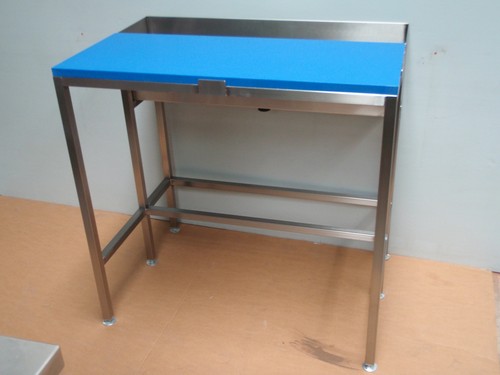 Fish mongers filleting cutting - filleting,