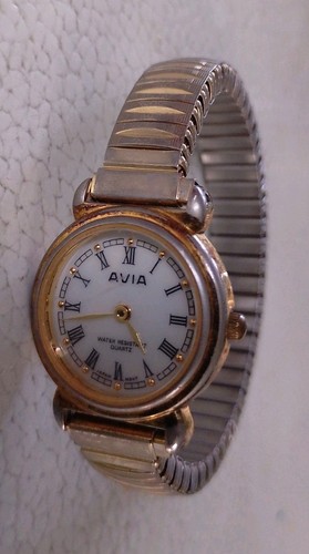Avia ladies watch 861371 gold - avia,