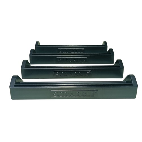 Black scrabble plastic - 4x,