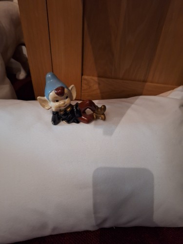 Laying pixie elf figurine - laying,