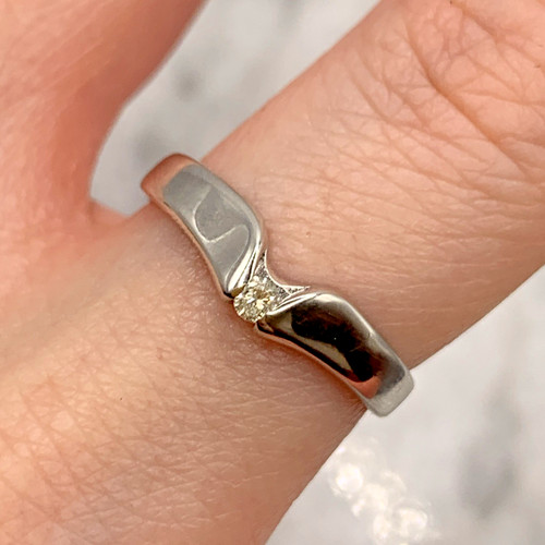 Gold diamond ring - 9,