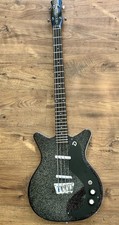 Danelectro DC59 Bass Guitar Black Short Scale with hard Case Excellent Condition
