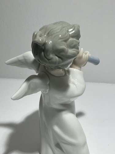 Lladro angel with flute - lladro,