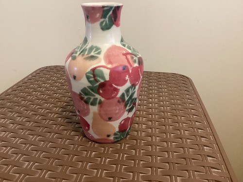 Ben thomas porcelain vase - 5.5",