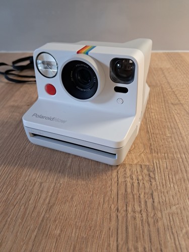 Polaroid now type - now, i‑type