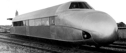 Schienenzeppelin model train