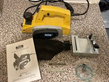 TCL 900w power planer with