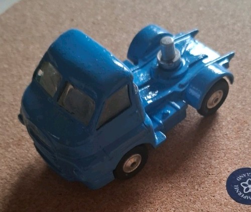 Corgi big bedford tractor - big,