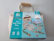 Little Town Wooden Zoo Role