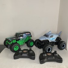 Monster Jam Megalodon + Grave Digger Remote Control Monster Truck 1:24 RC Bundle