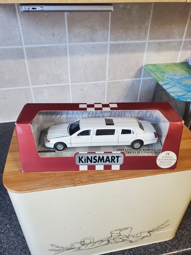Kinsmart 1999 lincoln - town, car