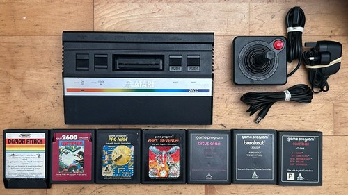 Atari 2600 console with - 2600, jr