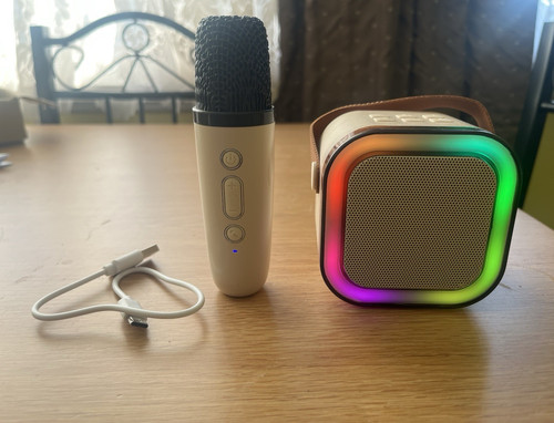 Portable karaoke machine - portable,