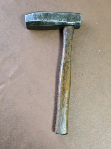 Dog head hammer saw doctor - head,