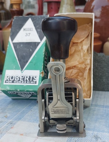 Vintage roberts model auto - model, 37