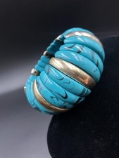 Turquoise Lucite Bracelet Marbled Domed Panel Stretch Silver Toned Panels