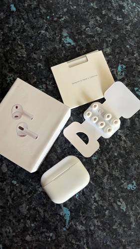Apple airpods pros white - pros,