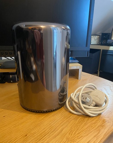 Apple mac pro - late, 2013