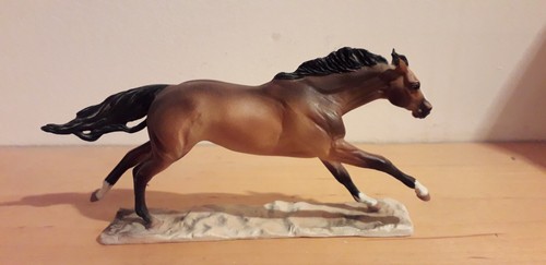 Horsing arourd large - arourd,