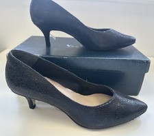 NEW Van Dal Nina Black High